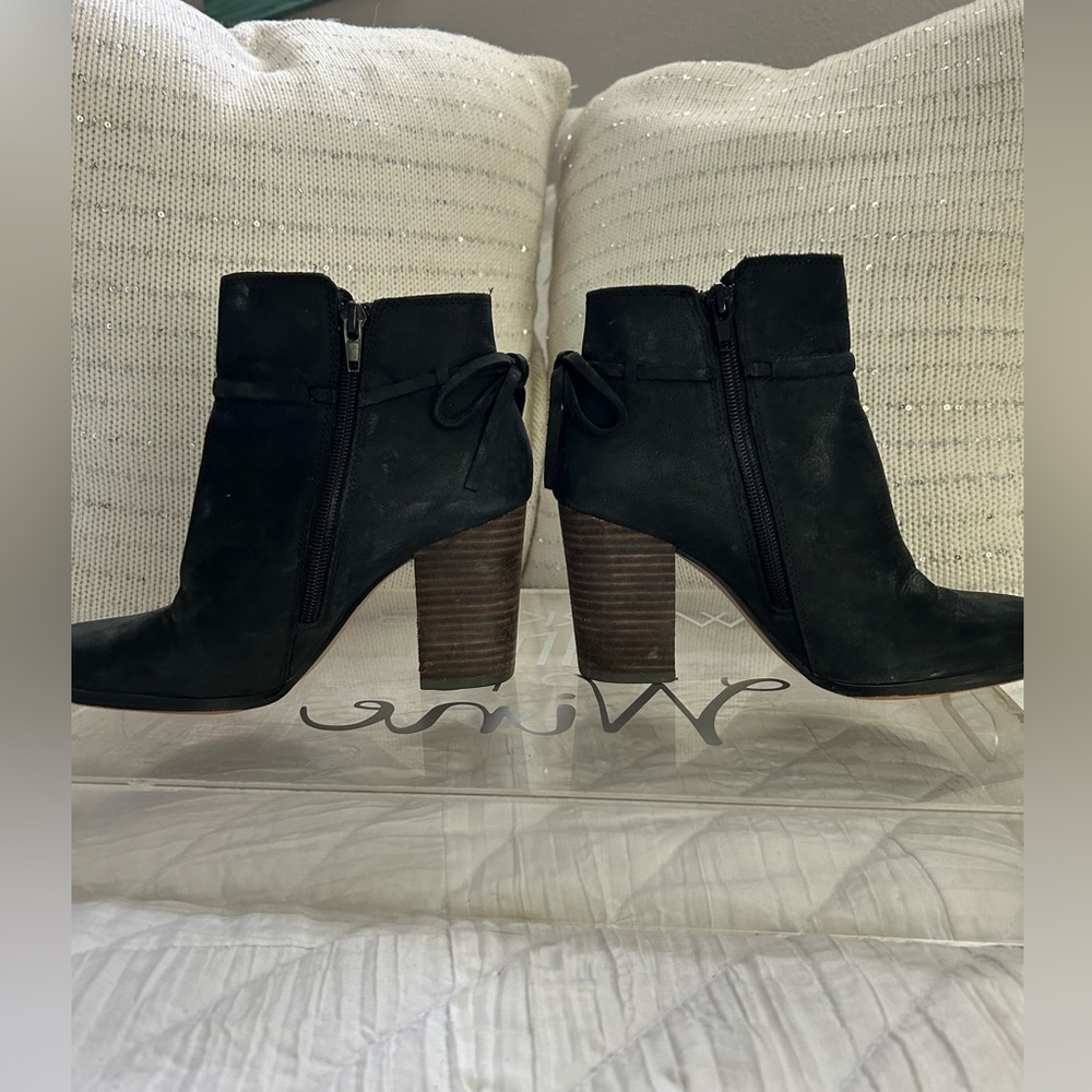 Gibson Latimer Black Ankle Boots with Chunky Heel
